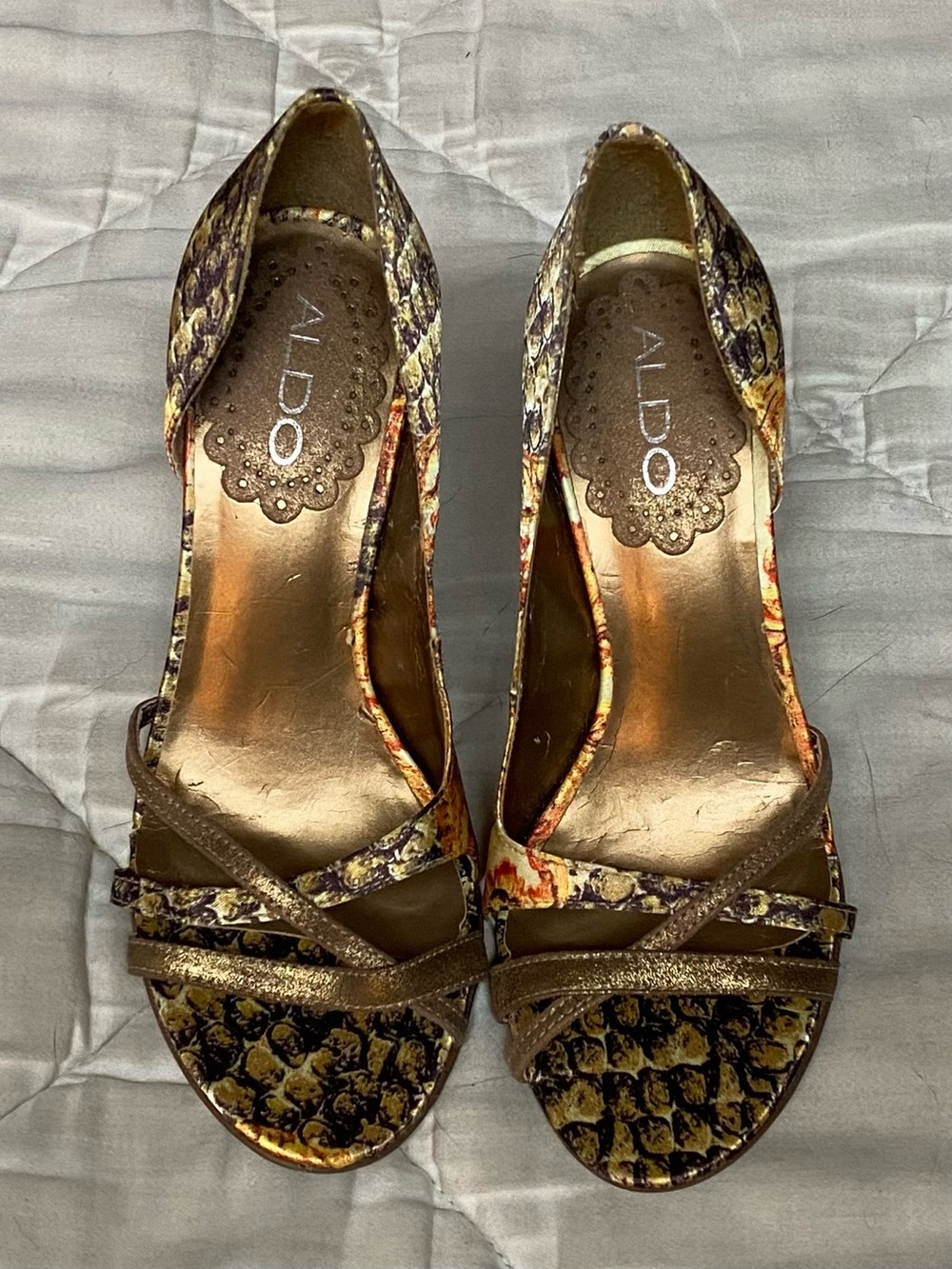Brand New - ALDO Women's Metallic Gold Floral D'Orsay Heels